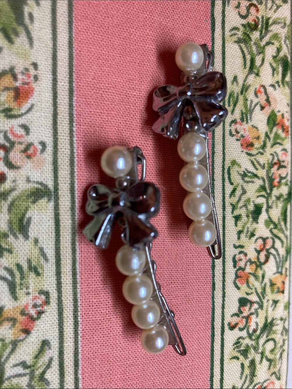 Silver Bow & Pearl Hair Clips